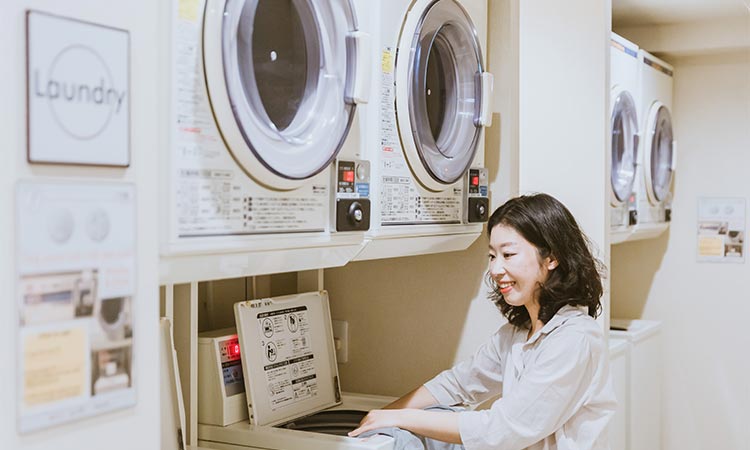 Coin laundry