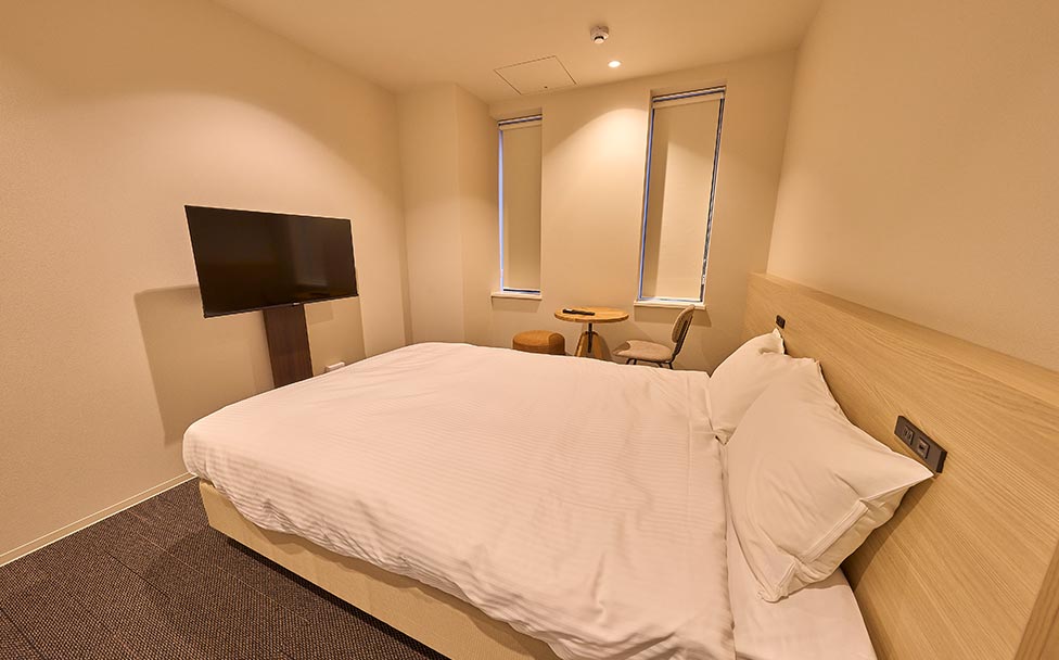 PRIVATE ROOMS
