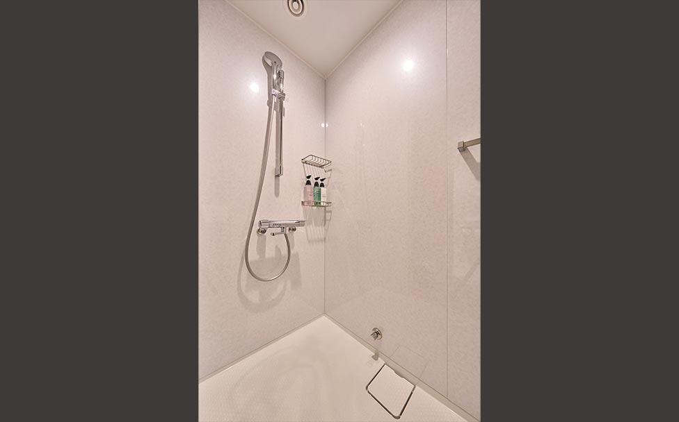 PRIVATE ROOMS