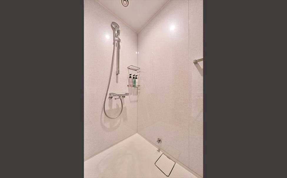 PRIVATE ROOMS