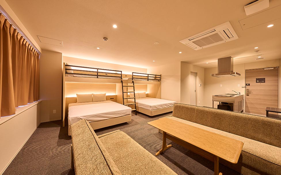 PRIVATE ROOMS