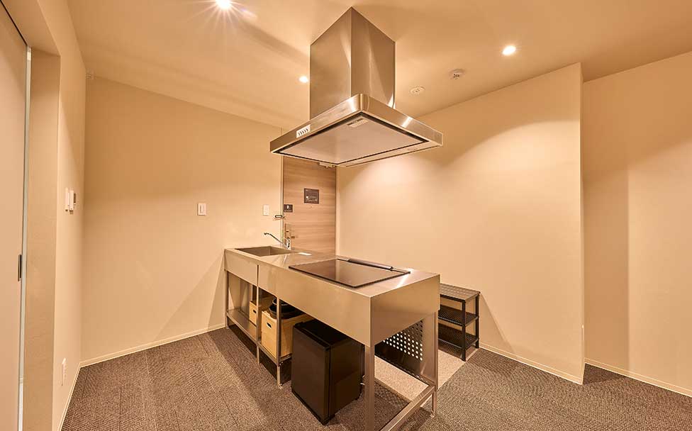 PRIVATE ROOMS