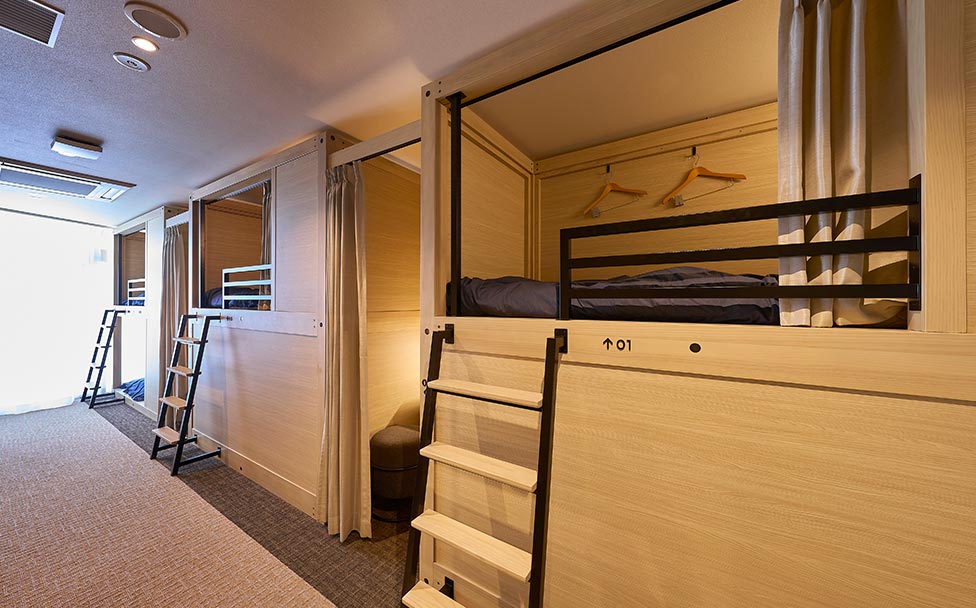 PRIVATE ROOMS